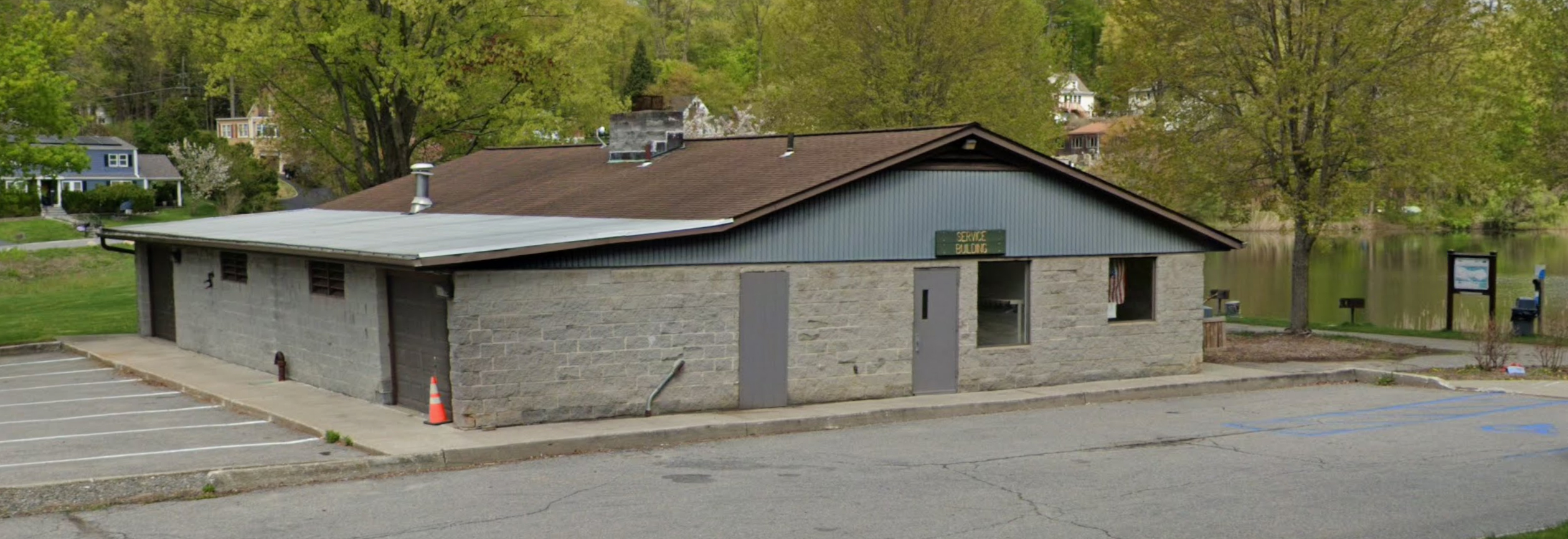 Sparkle Lake Service Building